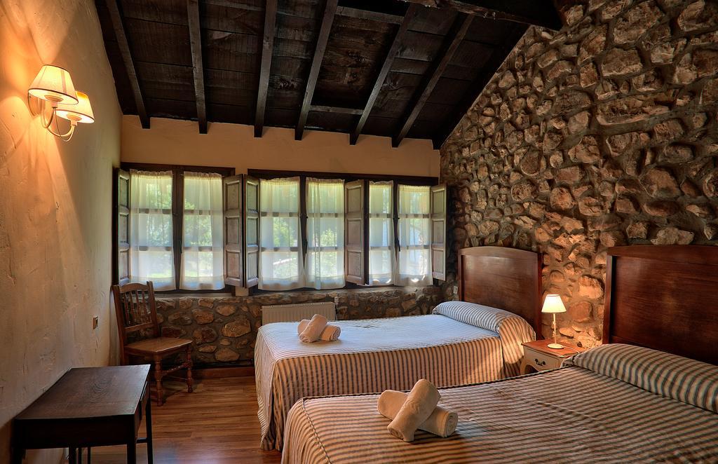 Casas Rurales La Tahona De Besnes Casa de hóspedes Alles Exterior foto