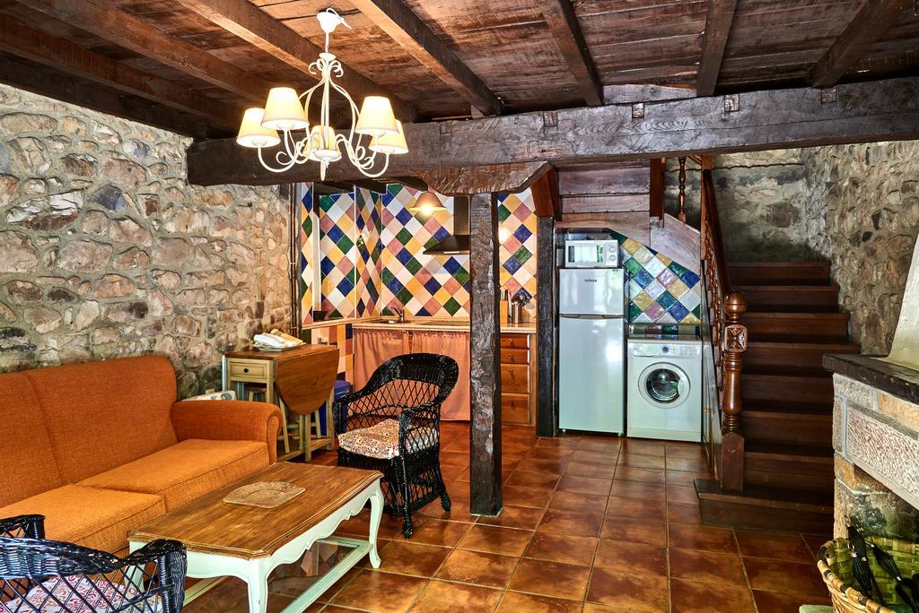 Casas Rurales La Tahona De Besnes Casa de hóspedes Alles Exterior foto