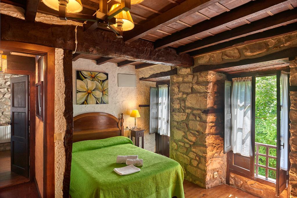Casas Rurales La Tahona De Besnes Casa de hóspedes Alles Exterior foto
